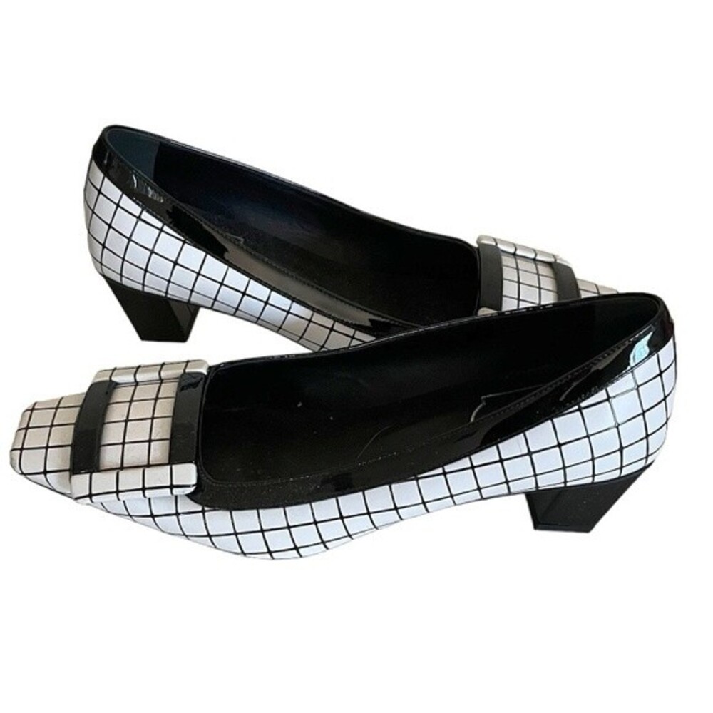 Black & White Grid Low Heel Pumps - Women | Roger Viviere